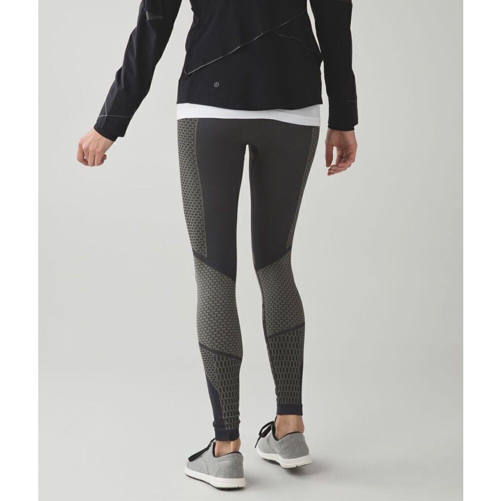 Lululemon About That Base Tight Size 4 Stretch Compression Leggings